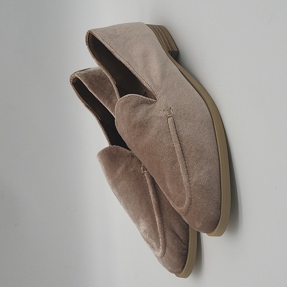 1414- Rag & Co Handcrafted Luxe Lap Taupe Color Size 9.5 NWT - Picture 2 of 10